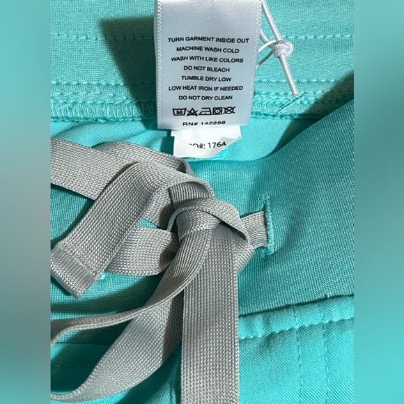 💚💙FIGS Zamora 2.0 Jogger Scrub Pants XSS Limited edition color Fresh Aqua NWT - Picture 9 of 16